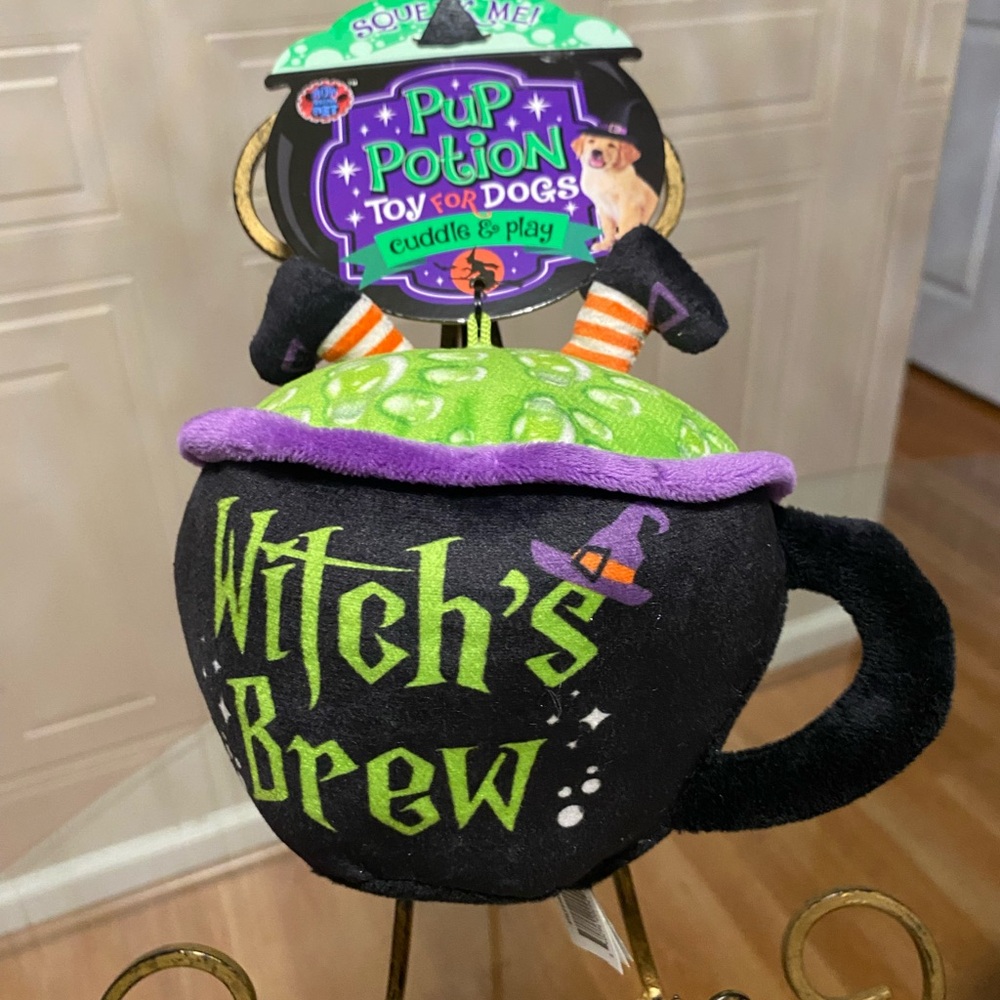 Bow Wow Pet ~ Halloween Pup Potion -  Squeaky Dog Toy 7”